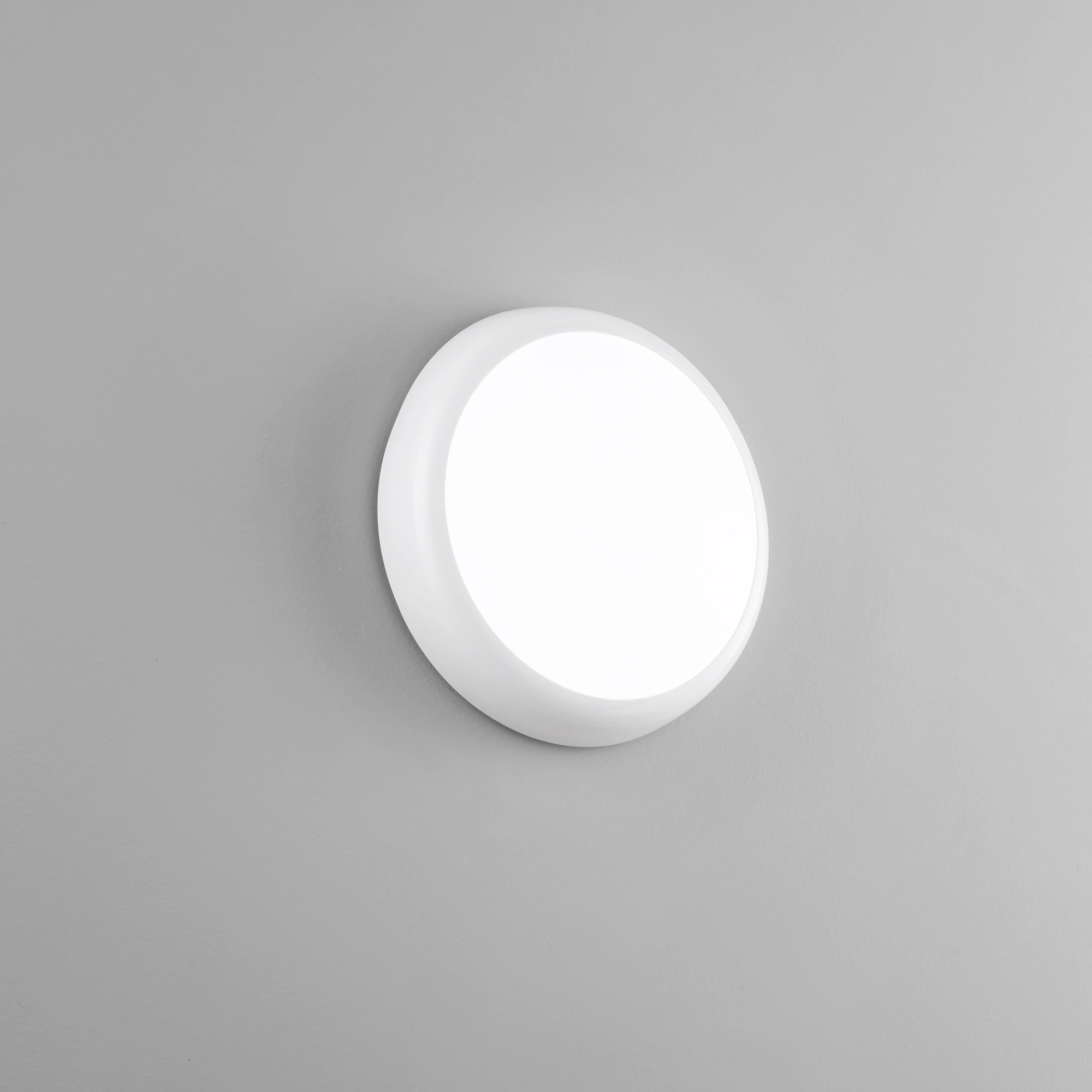 Intec LED plafonjera sa senzorom HUBLOT SENS 18W 3000/4000/6500K PC Bijela - Slika 2